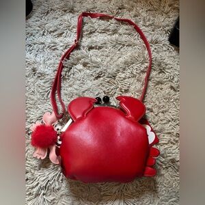 Red Crab Clutch
